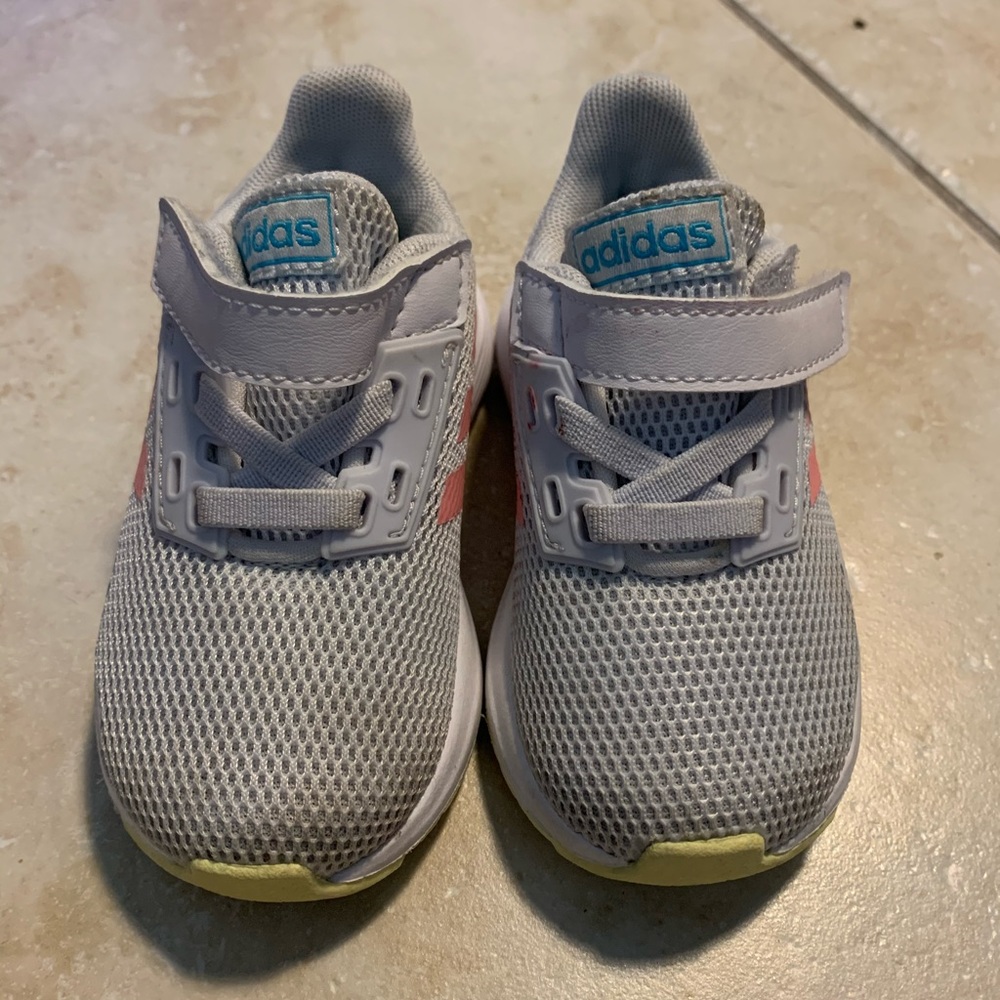 ADIDAS DURAMO GIRLS' RUNNING SHOE (SIZE: 5K)